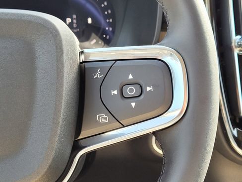 New 2026 Volvo XC40 B4 Core w/ Climate Package FWD image 15