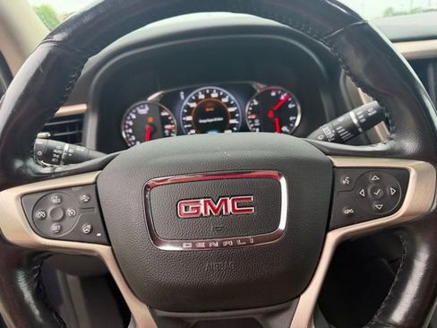 Used 2018 GMC Acadia Denali w/ Technology Package AWD/4WD image 19
