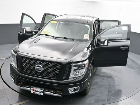 Used 2018 Nissan Titan PRO-4X w/ Pro-4x Convenience Package image 62