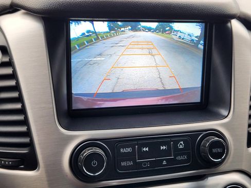 Used 2016 GMC Yukon XL SLE w/ Convenience Package RWD image 7