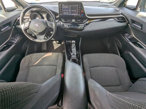 Certified 2019 Toyota C-HR XLE image 4