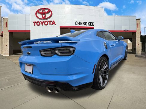 Used 2022 Chevrolet Camaro ZL1 image 5