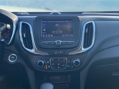 Used 2024 Chevrolet Equinox LT image 10