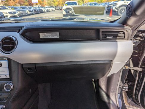 Used 2017 Ford Mustang GT Premium image 34