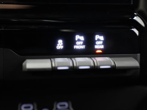 Used 2025 RAM 1500 Big Horn image 30