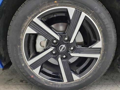 Used 2024 Nissan Sentra SV FWD image 31