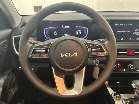 Used 2026 Kia Seltos LX FWD image 25