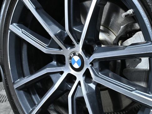 Used 2019 BMW 330i xDrive Sedan w/ Driving Assistance Package image 39