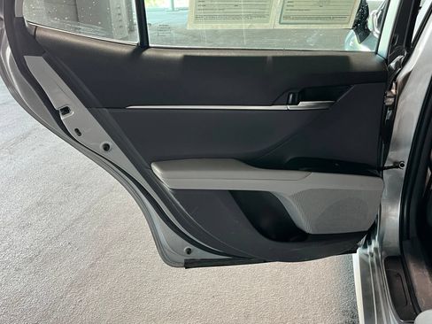 Used 2020 Toyota Camry LE FWD image 32