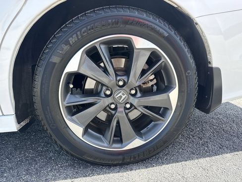 Used 2024 Honda Odyssey Elite image 19