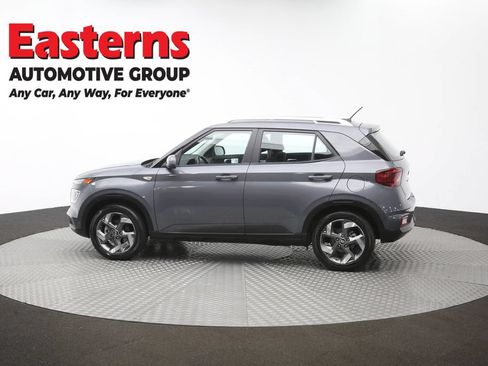 Used 2025 Hyundai Venue SEL FWD image 60