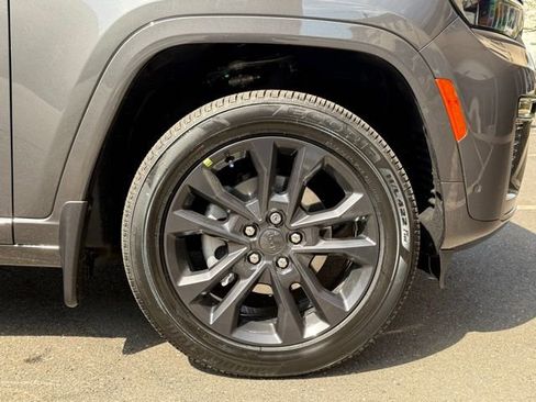 New 2026 Jeep Grand Cherokee Limited AWD/4WD image 18