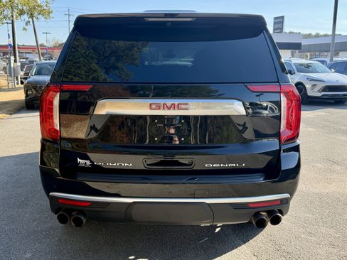 Certified 2022 GMC Yukon Denali w/ Denali Premium Package image 9