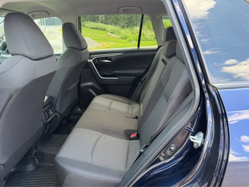Used 2023 Toyota RAV4 XLE AWD/4WD image 33