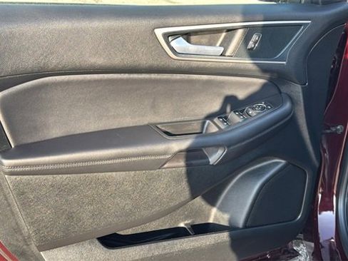 Certified 2024 Ford Edge SEL w/ Convenience Package image 9