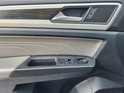 Used 2022 Volkswagen Atlas SE image 23