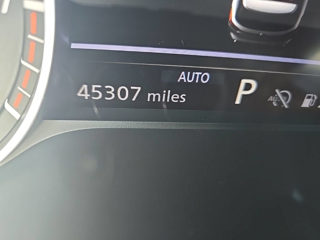 Used 2025 Nissan Pathfinder SL AWD/4WD image 17