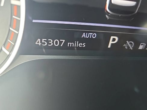Used 2025 Nissan Pathfinder SL AWD/4WD image 17