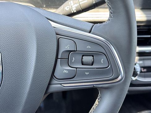 New 2026 Buick Envista Sport Touring w/ Convenience II Package FWD image 10