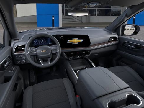 New 2026 Chevrolet Suburban LS RWD image 15
