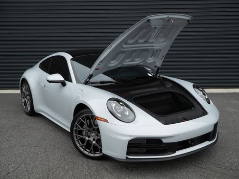 Certified 2025 Porsche 911 Carrera w/ Premium Package RWD image 26