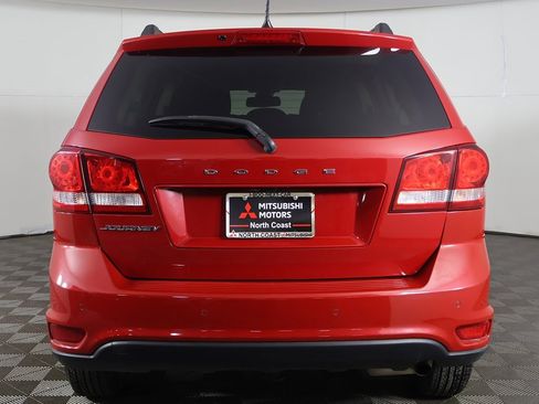 Used 2019 Dodge Journey SE image 9