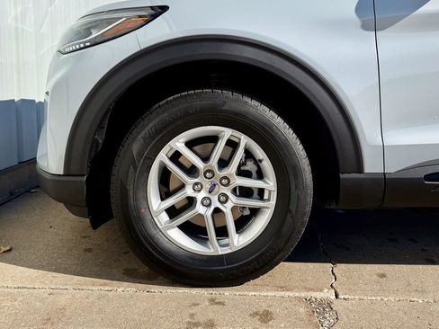 New 2026 Ford Explorer Active image 36