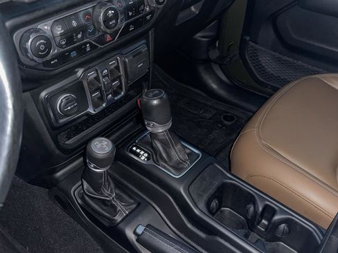 Used 2022 Jeep Wrangler Unlimited Sahara w/ Cold Weather Group image 16