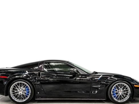 Used 2009 Chevrolet Corvette ZR1 w/ Preferred Equipment Group RWD image 2