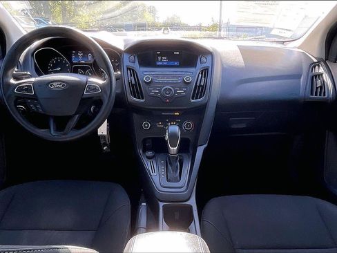 Used 2018 Ford Focus SE image 16