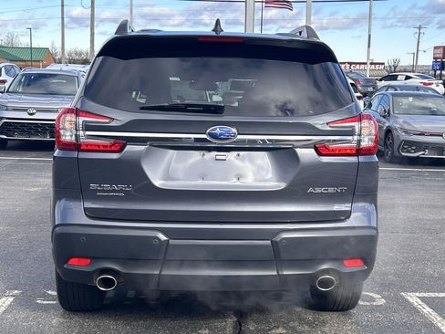 Used 2024 Subaru Ascent Premium w/ Convenience Package image 6
