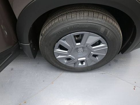 Certified 2025 Nissan Kicks S AWD/4WD image 34