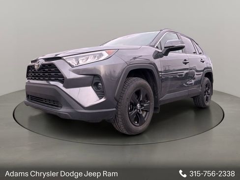 Used 2021 Toyota RAV4 XLE w/ Convenience Package image 7