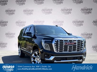 New 2025 GMC Yukon XL Denali w/ Sun & Power Step Package