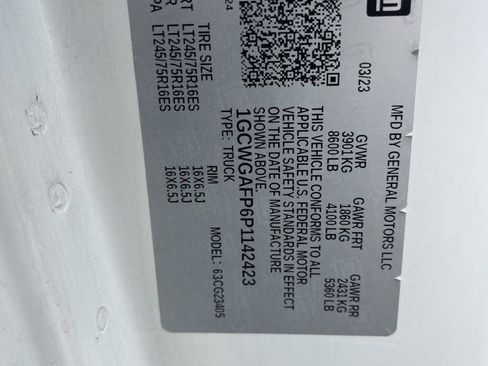 Used 2023 Chevrolet Express 2500 w/ Driver Convenience Package image 30