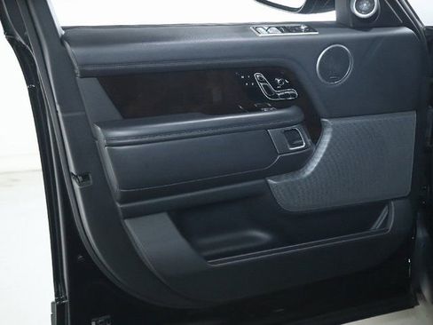 Used 2020 Land Rover Range Rover HSE image 17
