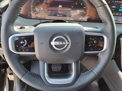 New 2025 Nissan Armada SL w/ Captain's Chari Seat Package image 17