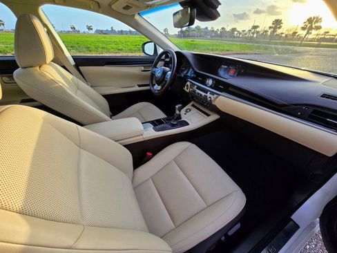 Used 2017 Lexus ES 350 image 14