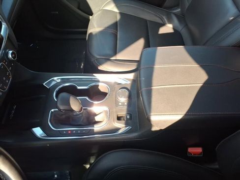 Used 2023 Chevrolet Traverse RS image 14