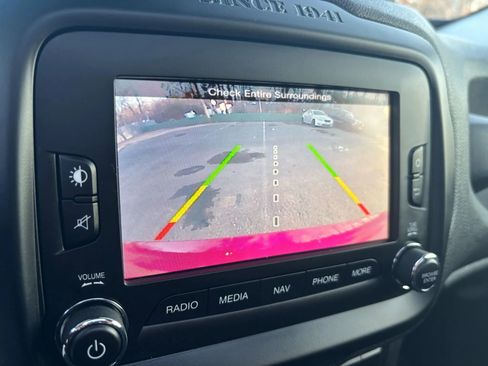 Used 2015 Jeep Renegade Latitude w/ Popular Equipment Group image 31