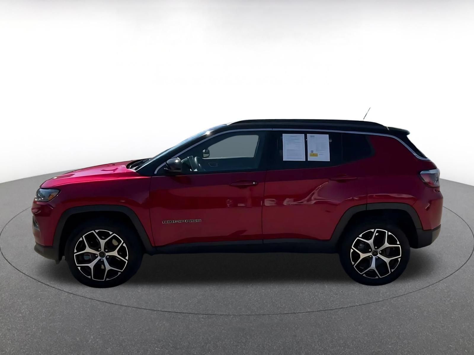 Used 2025 Jeep Compass Limited AWD/4WD image 7