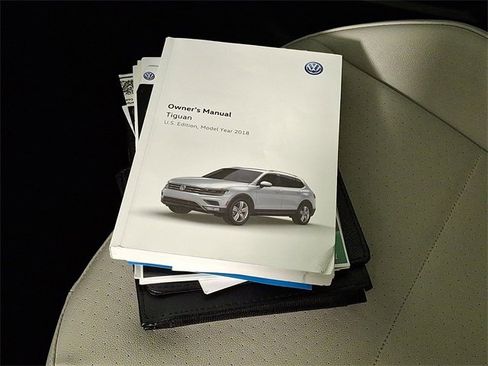 Used 2018 Volkswagen Tiguan SEL image 26