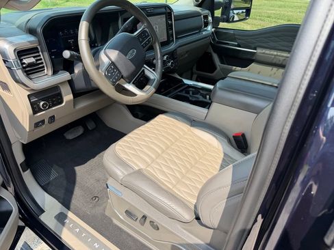 Used 2025 Ford F450 Platinum w/ Platinum Plus Package AWD/4WD image 28