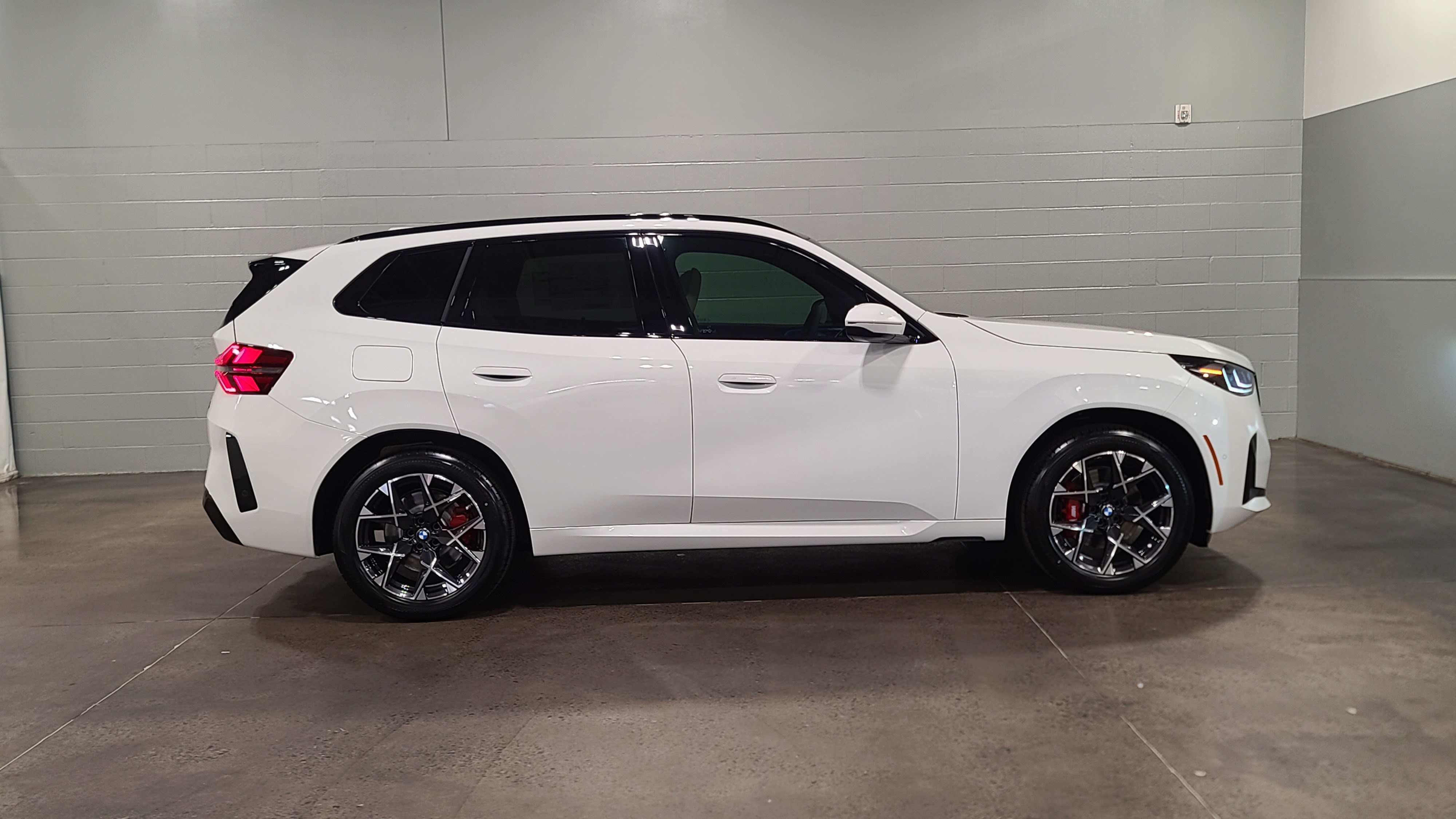 Used 2026 BMW X3 xDrive30i w/ M Sport Package AWD/4WD image 9