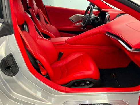 Used 2023 Chevrolet Corvette Stingray Premium Conv w/ Z51 Performance Package RWD image 17