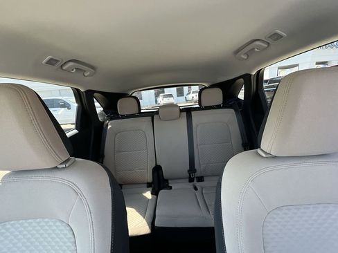 Used 2021 Ford Escape SE image 15