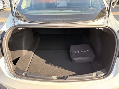 Used 2018 Tesla Model 3 Long Range RWD image 8