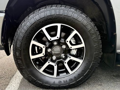 Used 2017 Toyota Tundra Limited w/ Limited Premium Package AWD/4WD image 38