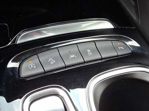 Used 2023 Buick Envision Essence w/ Sport Touring Package image 24