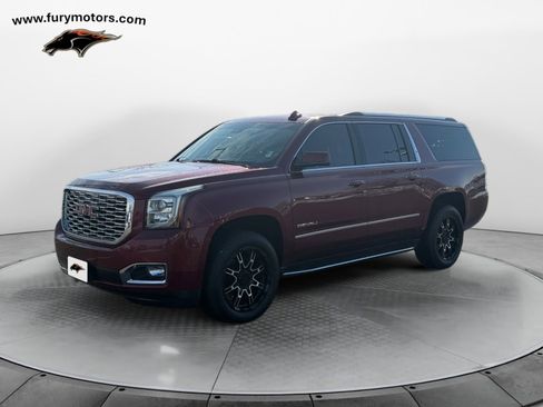 Used 2019 GMC Yukon XL Denali image 7